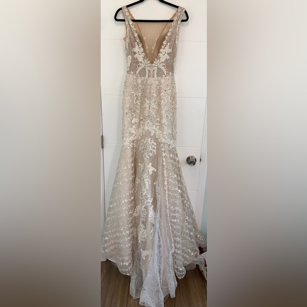Milla Nova Briana Wedding Gown Lace 36 - Picture 7 of 13